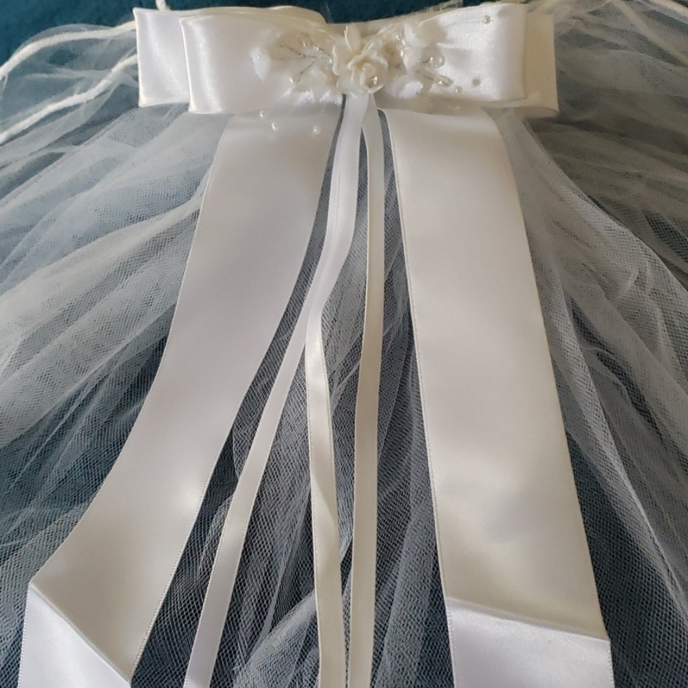 Communion Veil - Picture 2 of 3
